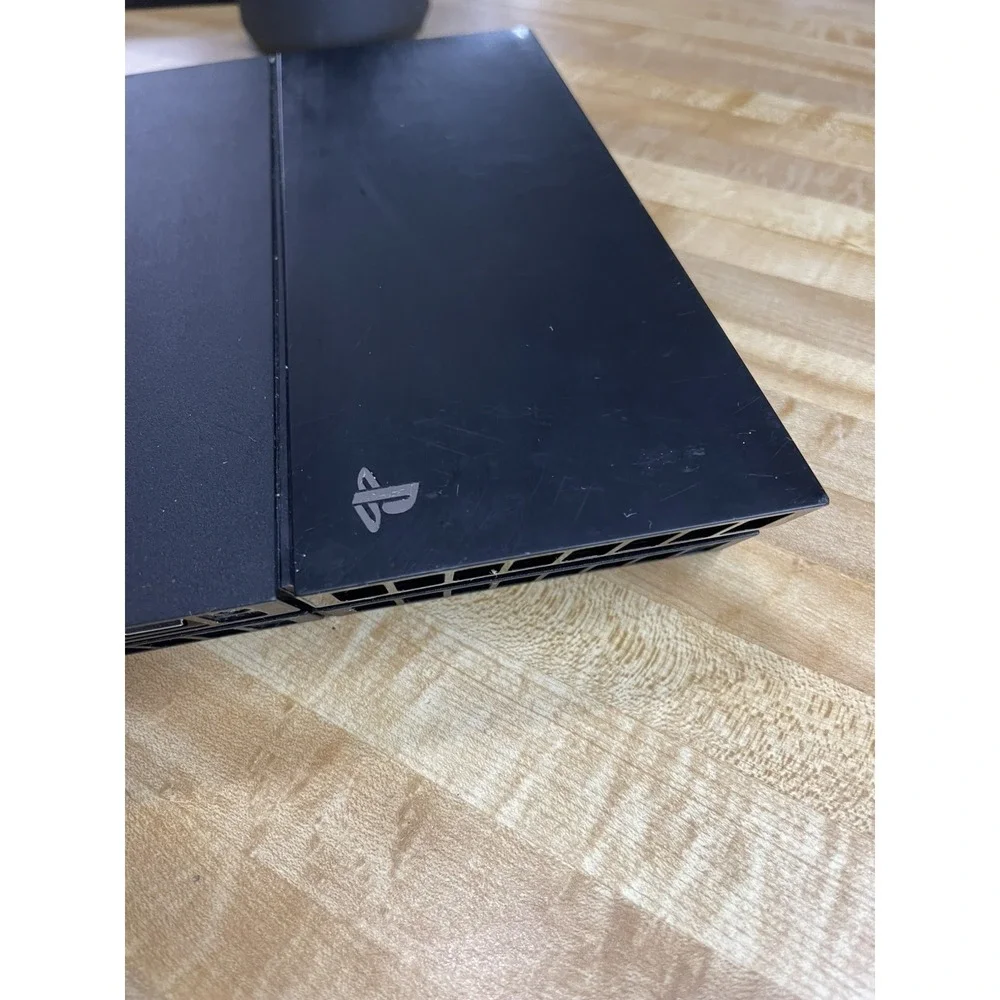 Sony Playstation 4 500GB Console CUH-1001A Does Not Power On